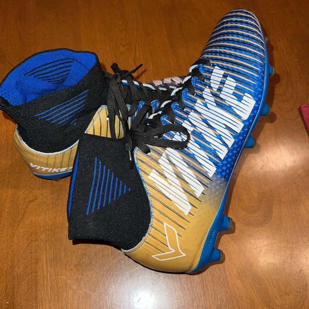 Kids Soccer Cleats High-top Sock Shock EUC 9.5 boys
